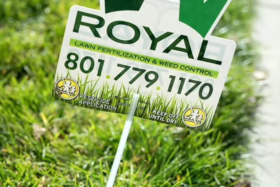 lawn-sign-up-close